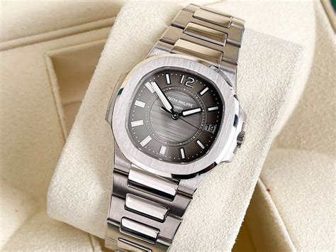 Patek Philippe Nautilus 7011/1G 